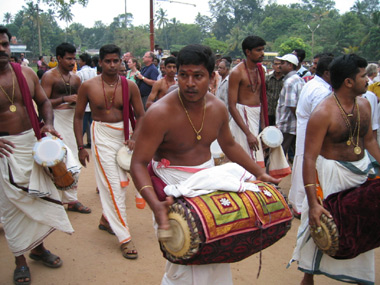 Durga-Trommler-29.12.06.jpg