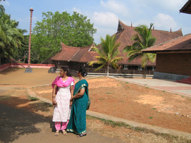 Kathakali-Kalamandalam-2-De.jpg