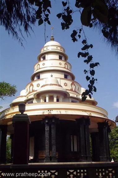 Varkala-Mausoleum.jpg